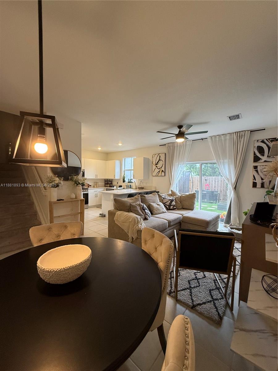 WINDSOR SQUARE - Residential