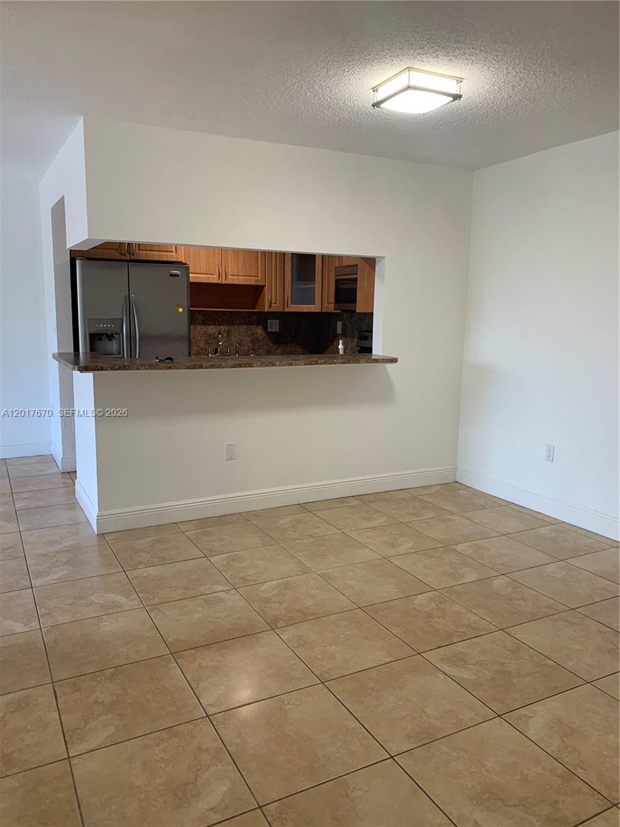 SEGOVIA CONDO - Residential