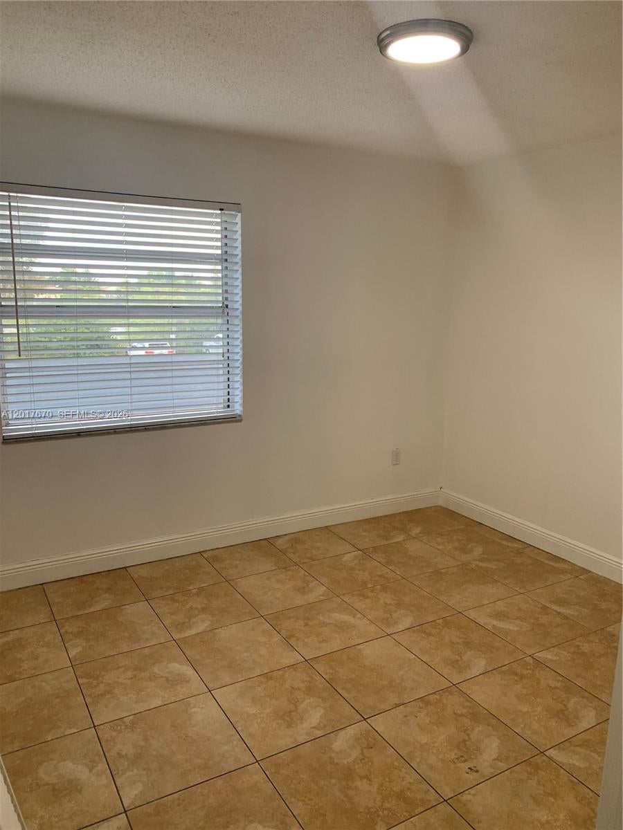 SEGOVIA CONDO - Residential