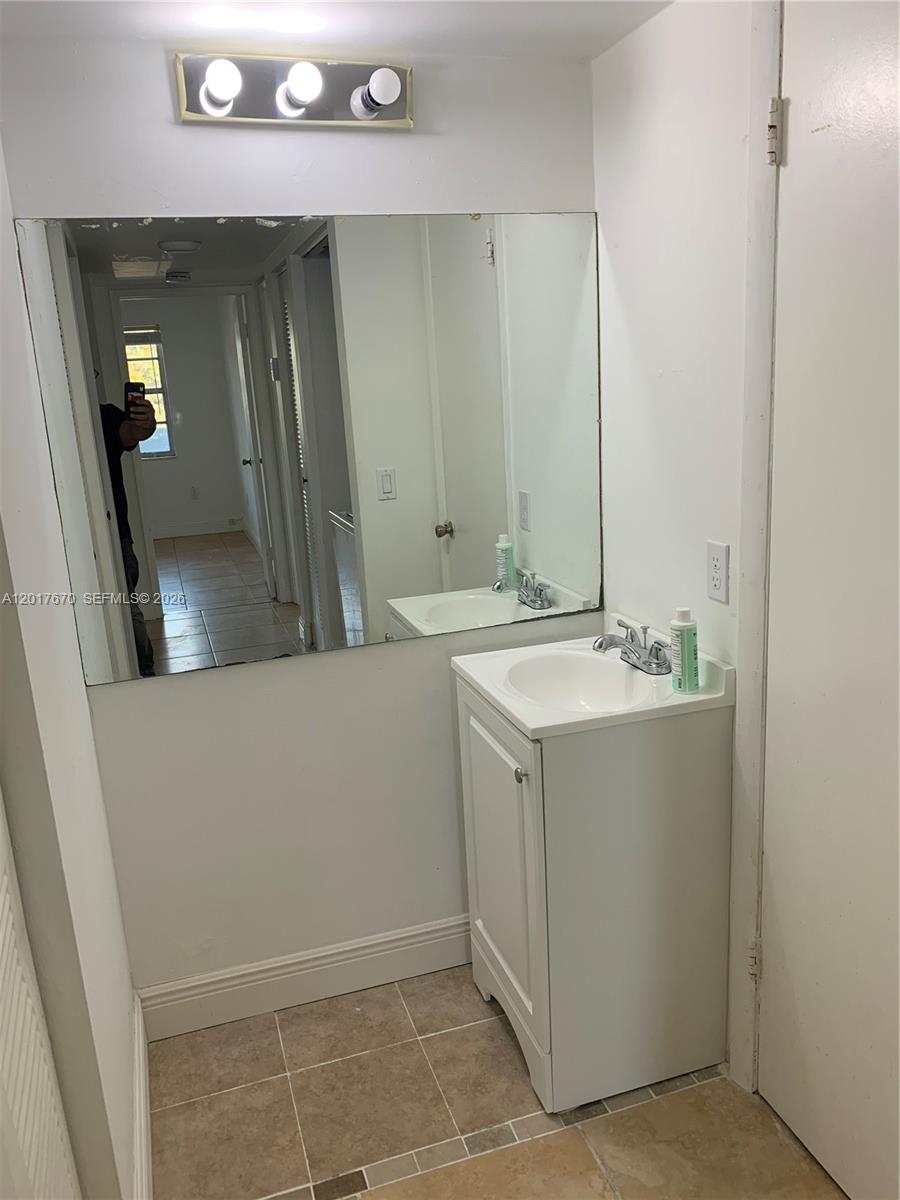 SEGOVIA CONDO - Residential