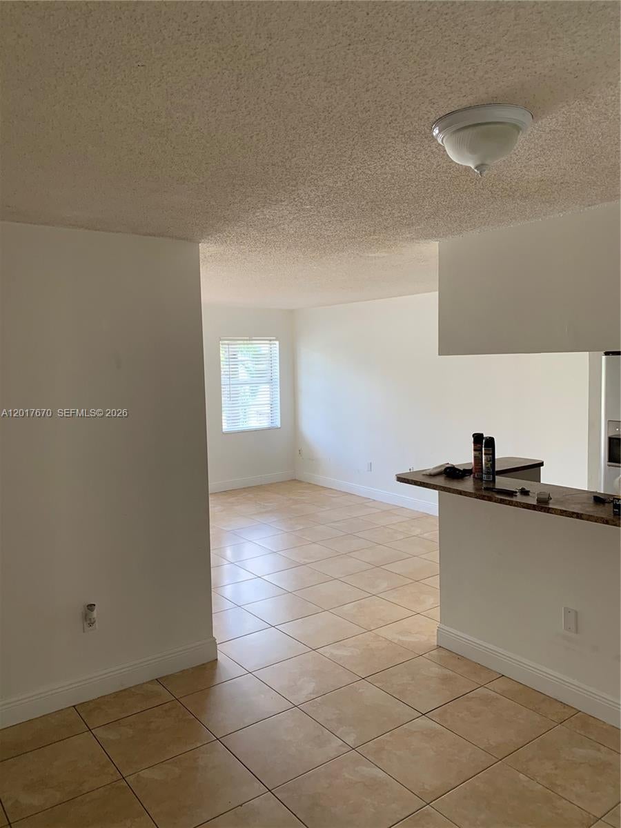 SEGOVIA CONDO - Residential