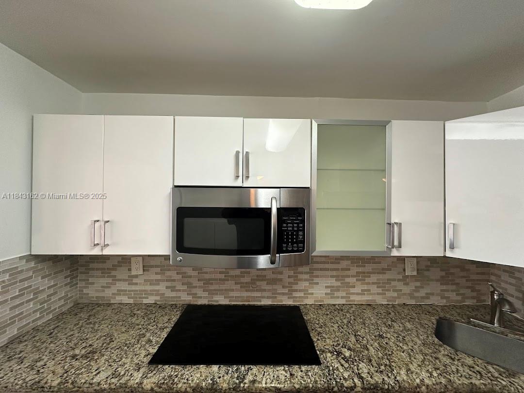 KEY BISCAYNE ONE HUNDRED - Residential Lease
