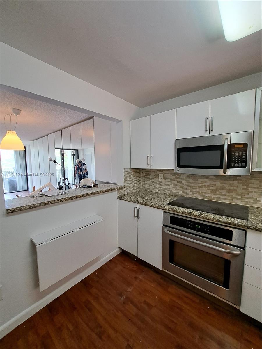 KEY BISCAYNE ONE HUNDRED - Residential Lease