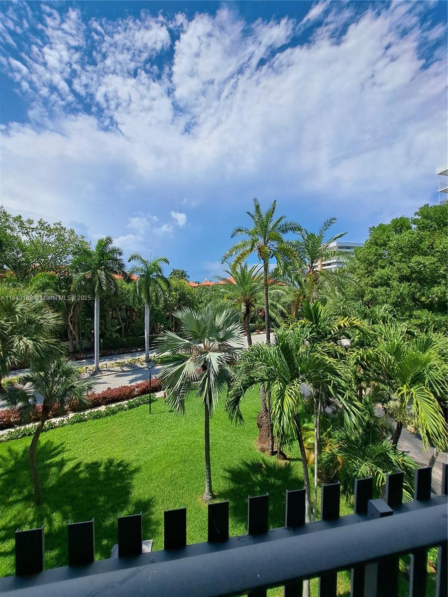 KEY BISCAYNE ONE HUNDRED - Residential Lease