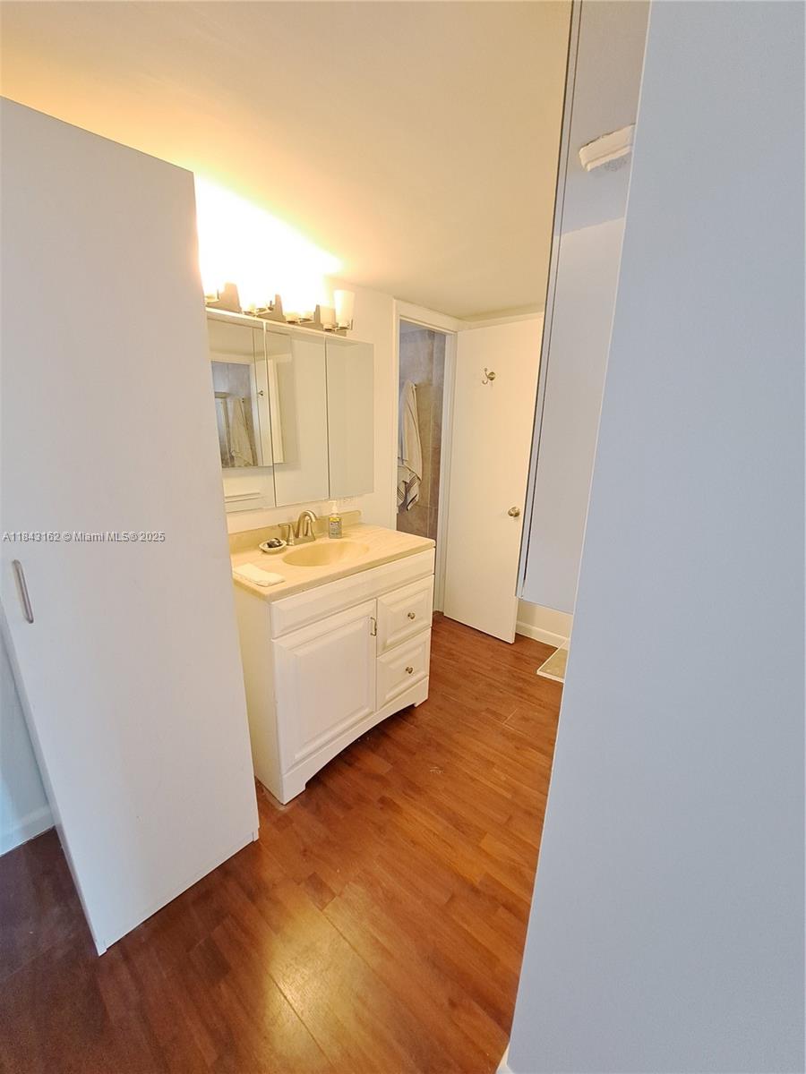 KEY BISCAYNE ONE HUNDRED - Residential Lease