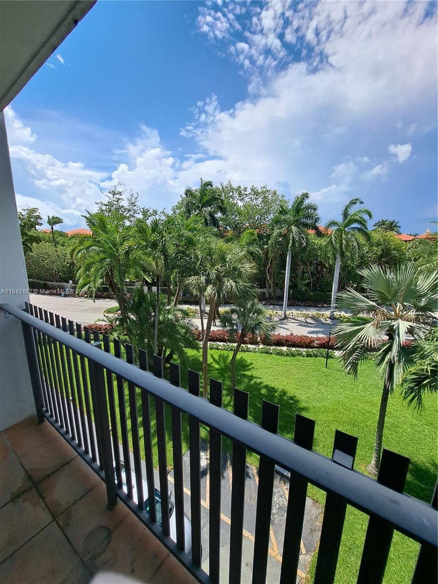 KEY BISCAYNE ONE HUNDRED - Residential Lease