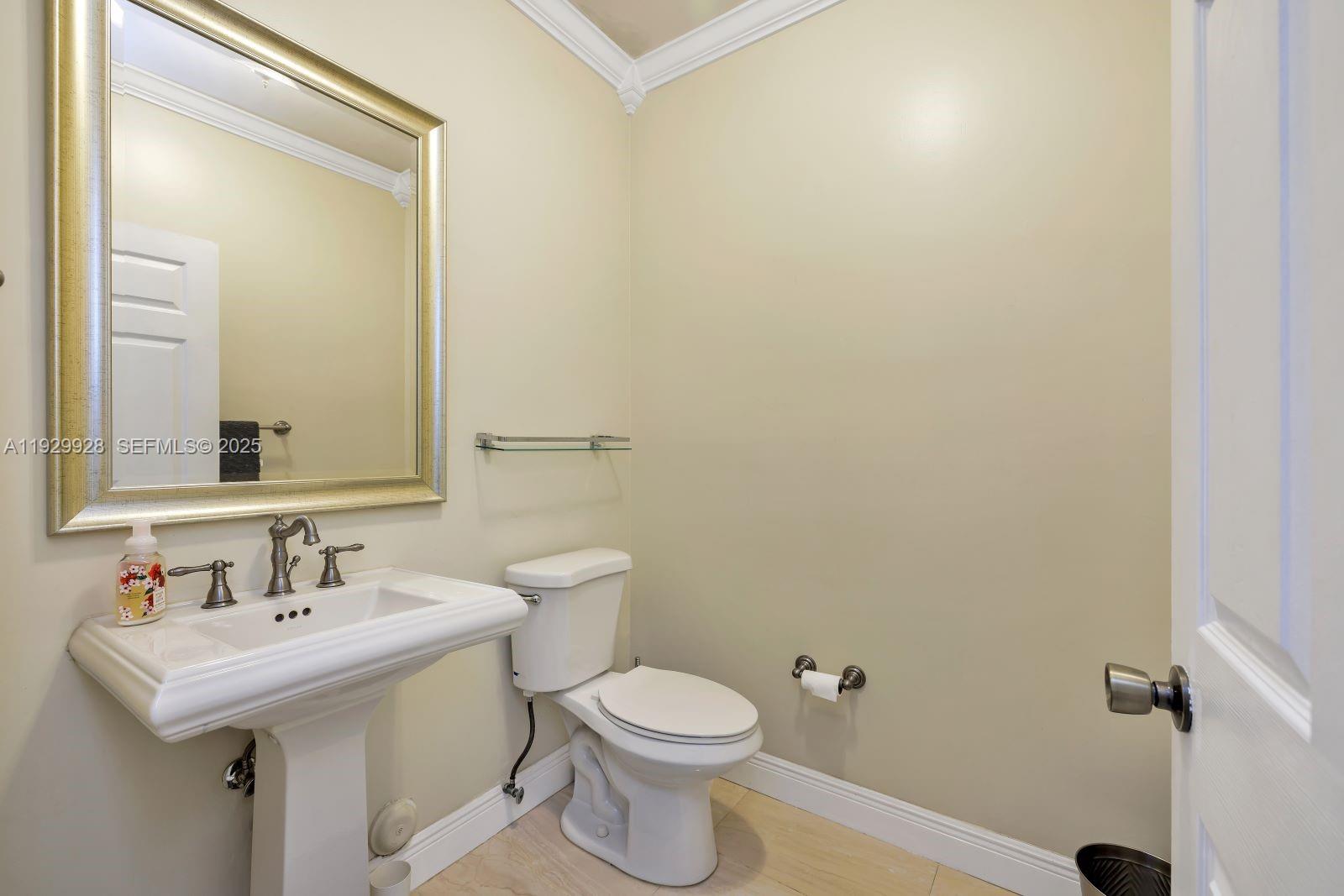 TWIN LAKE SHORES CENTRAL - Residential Lease