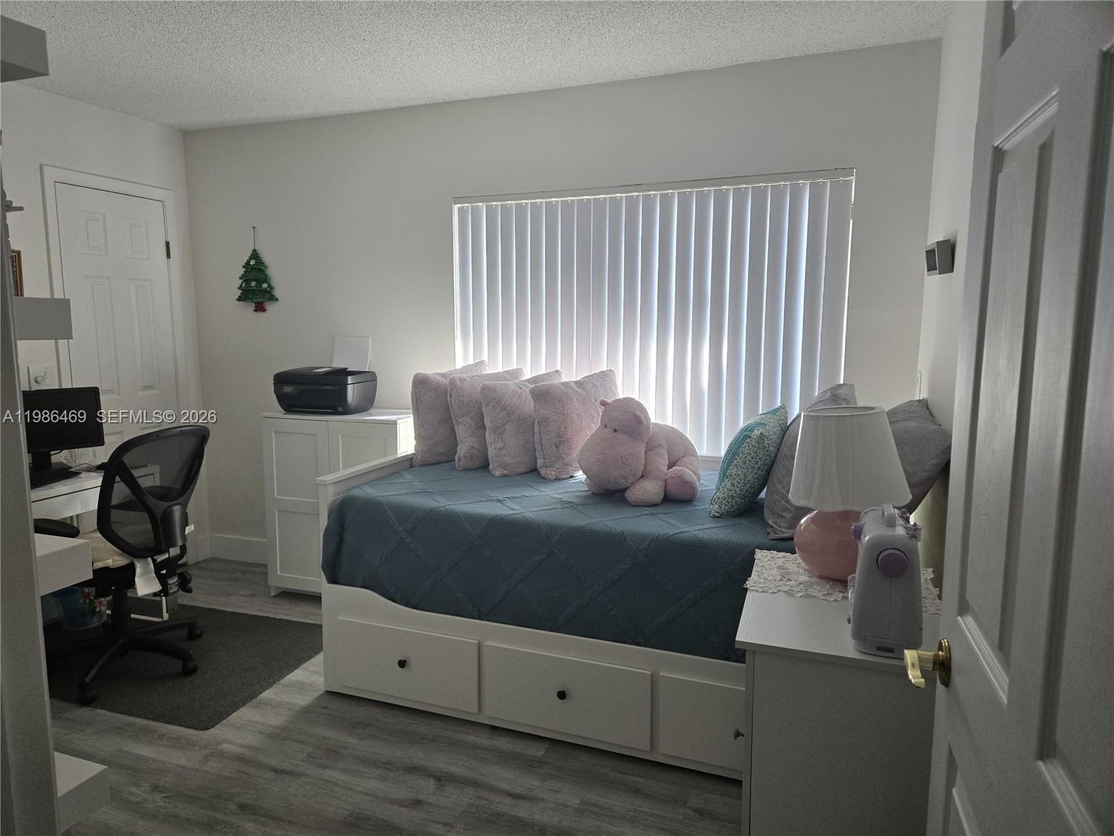 OAKWOOD II - Residential