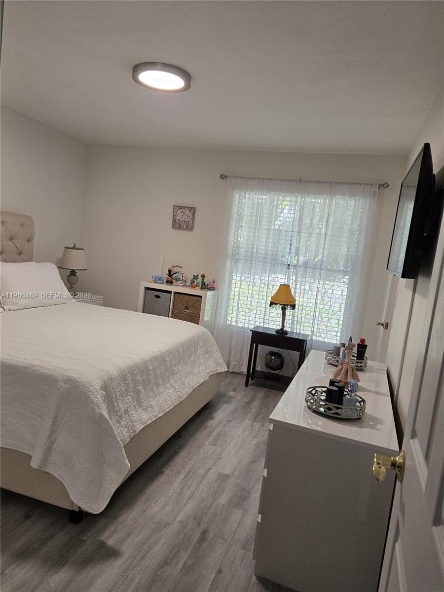 OAKWOOD II - Residential