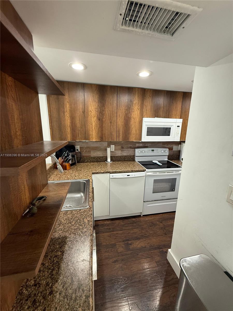 PARKVIEW CONDO NO 1 - Residential Lease