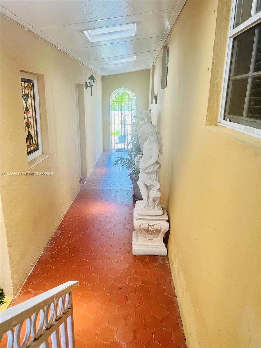 2424 SW 18th Ave 1