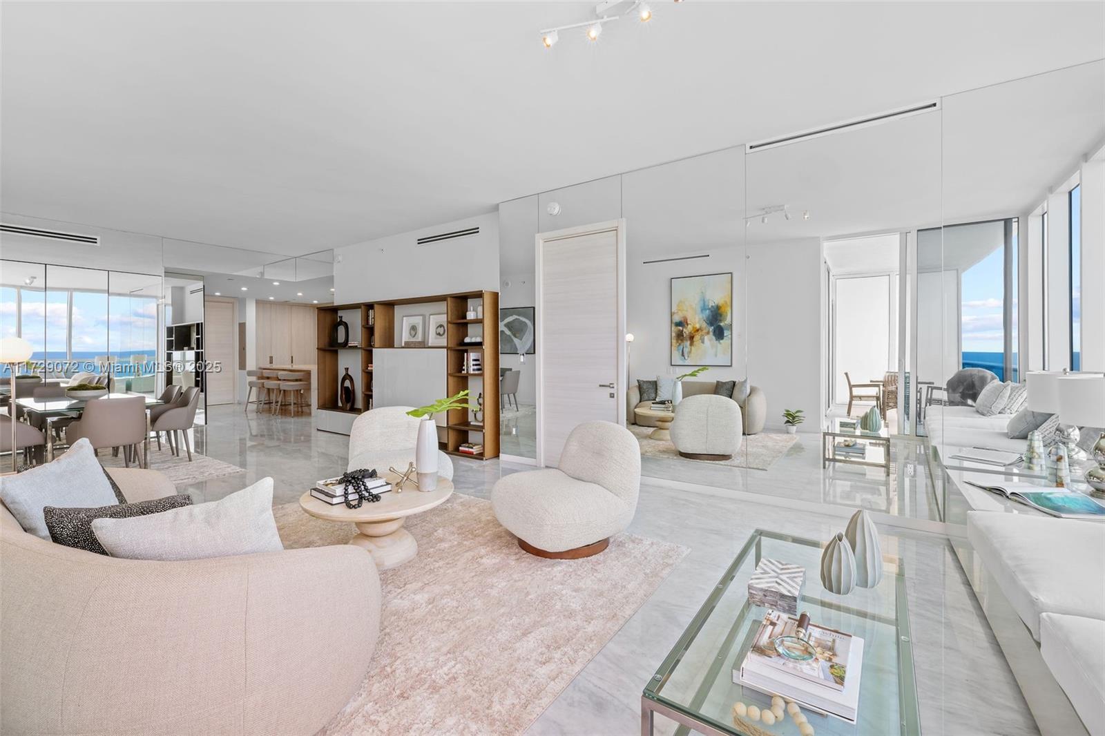 CONTINUUM ON SOUTH BEACH - Residential