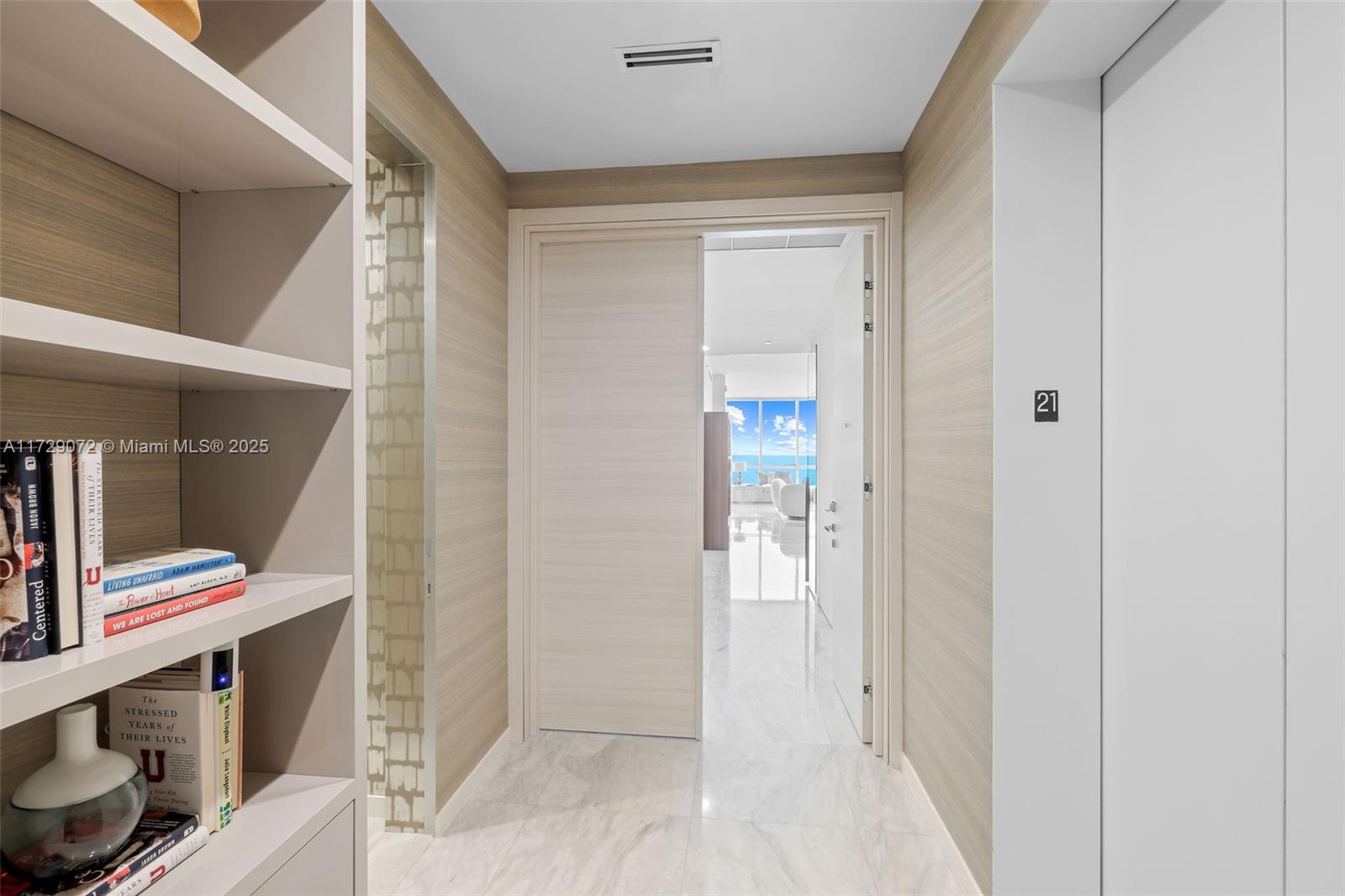 CONTINUUM ON SOUTH BEACH - Residential