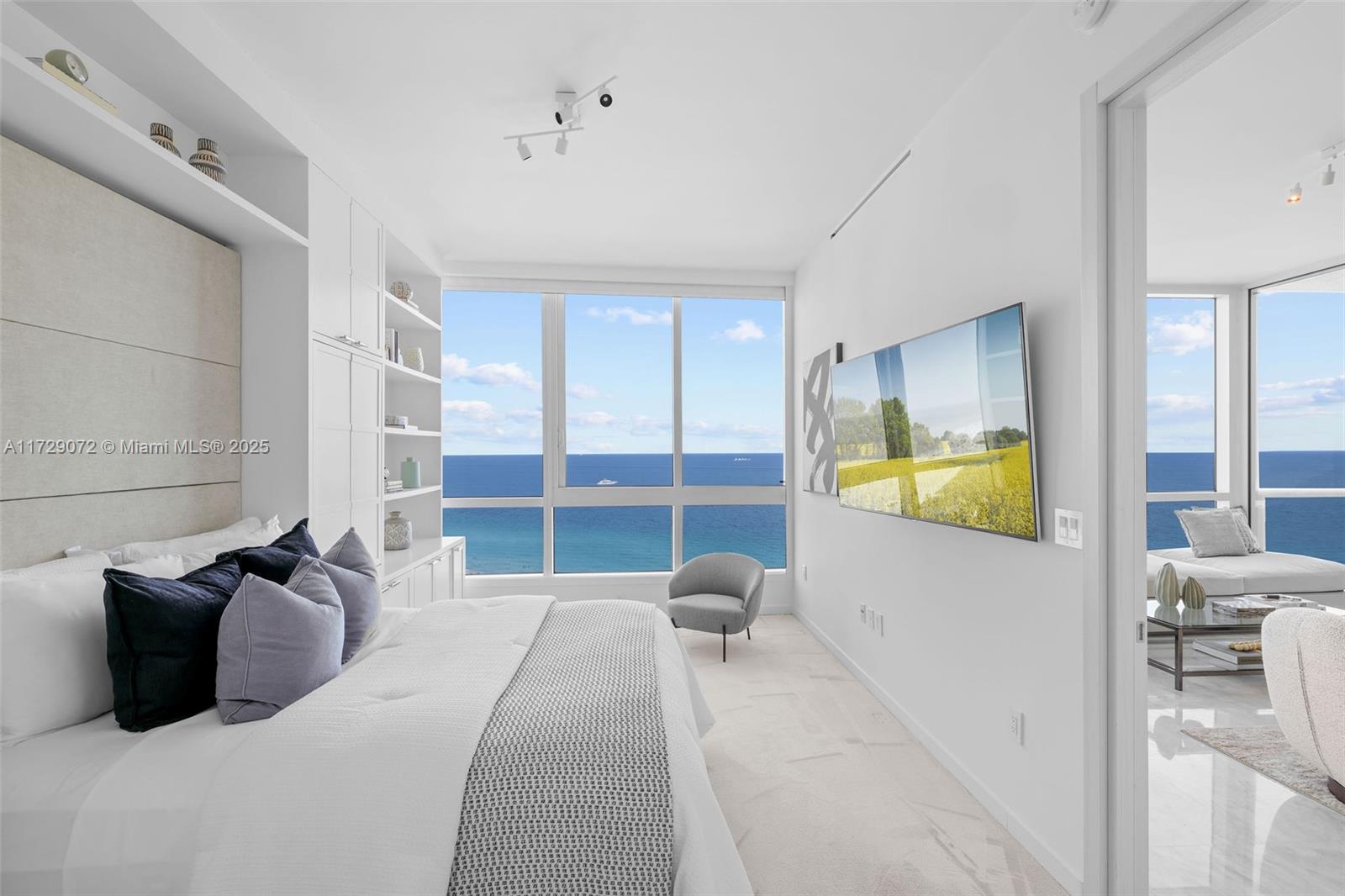 CONTINUUM ON SOUTH BEACH - Residential