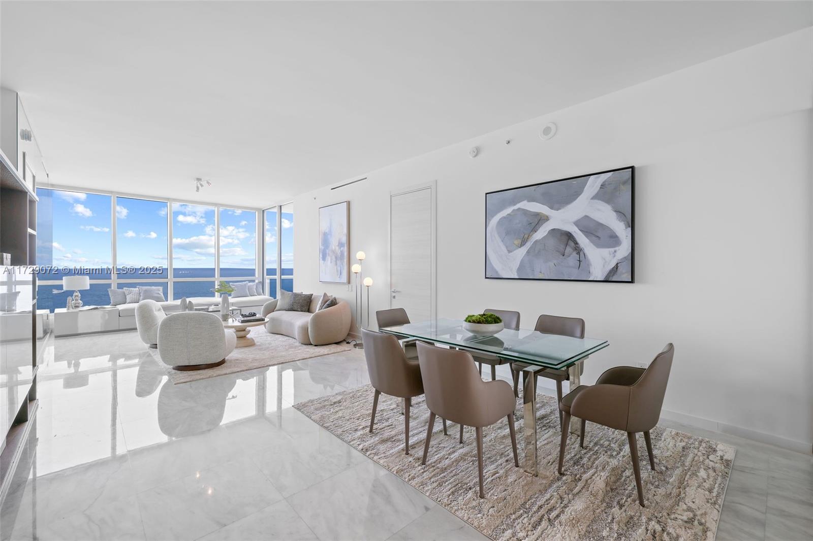 CONTINUUM ON SOUTH BEACH - Residential