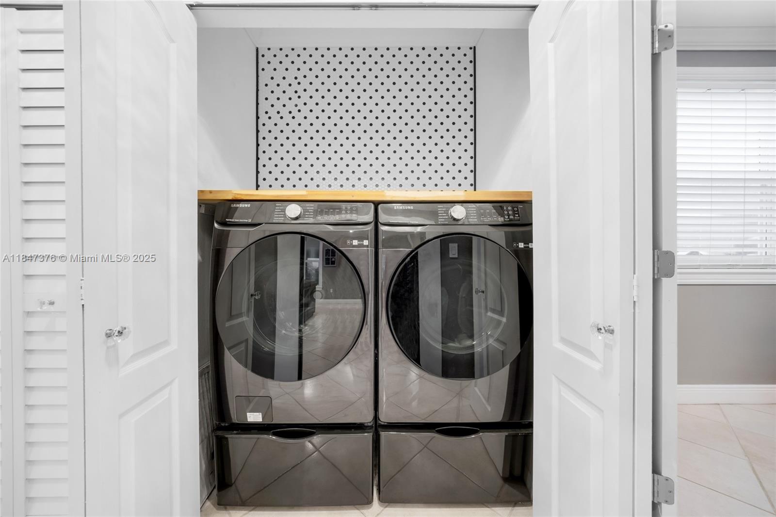 NELIA SUB - Residential