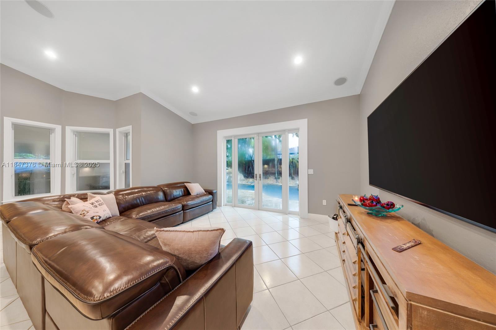 NELIA SUB - Residential