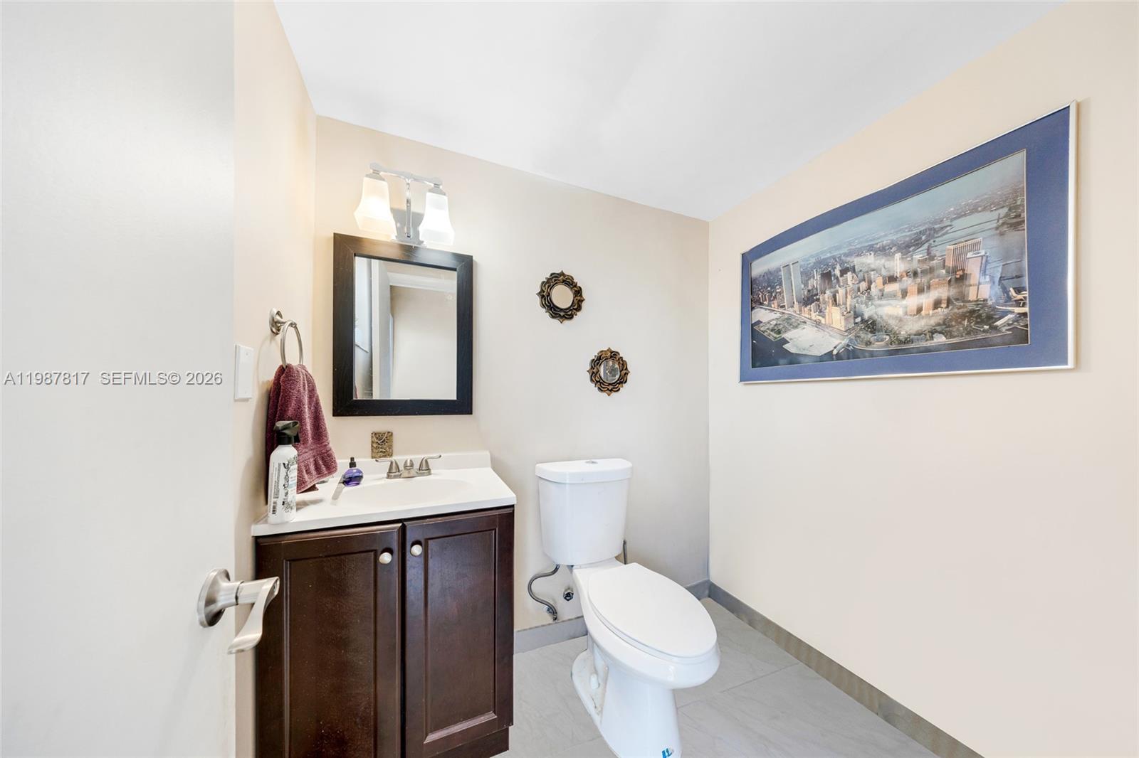 KENDALE LK TOWNHOUSE COND - Residential