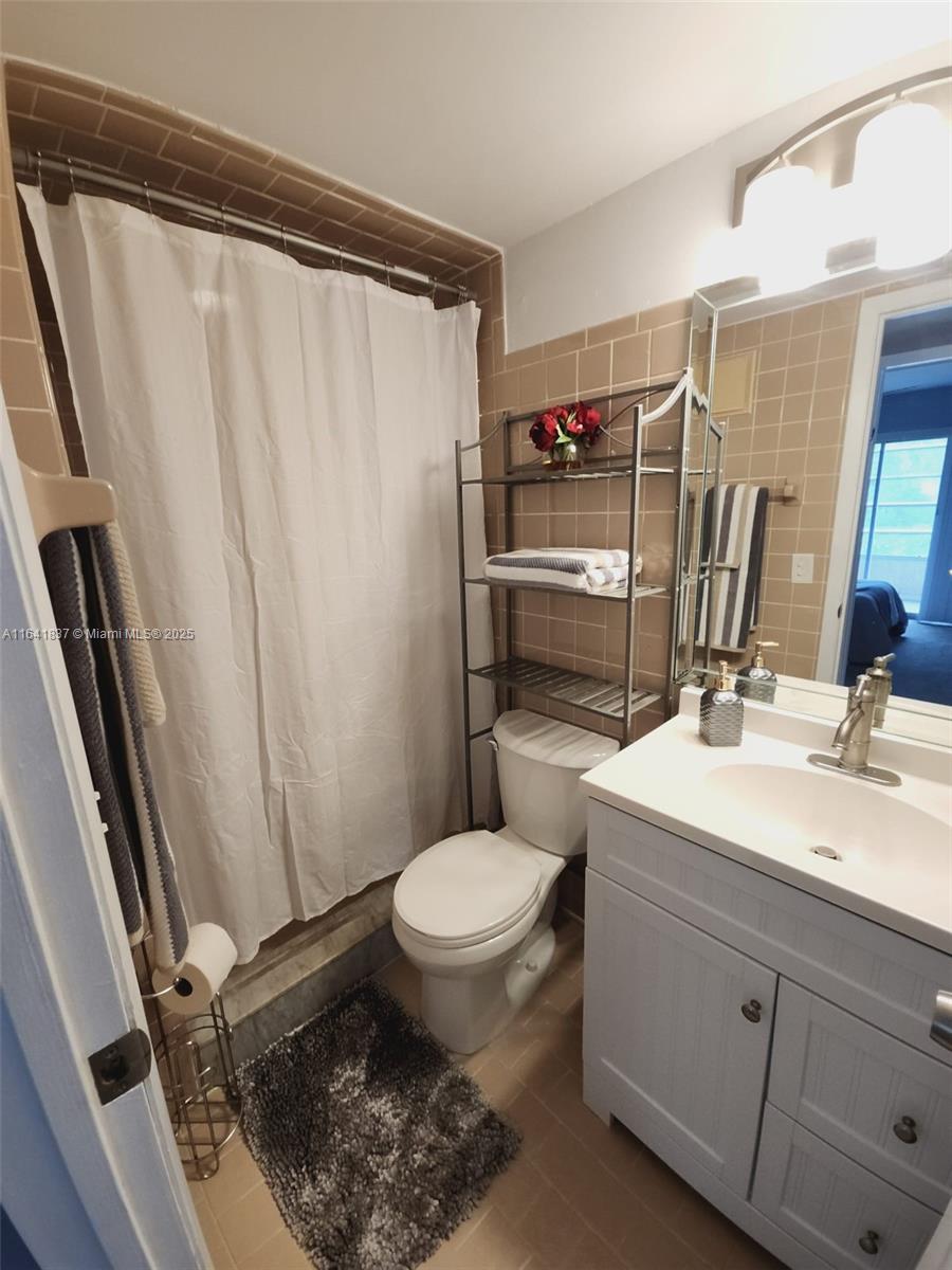FANSHAW AT CENTURY VILLAG - Residential Lease