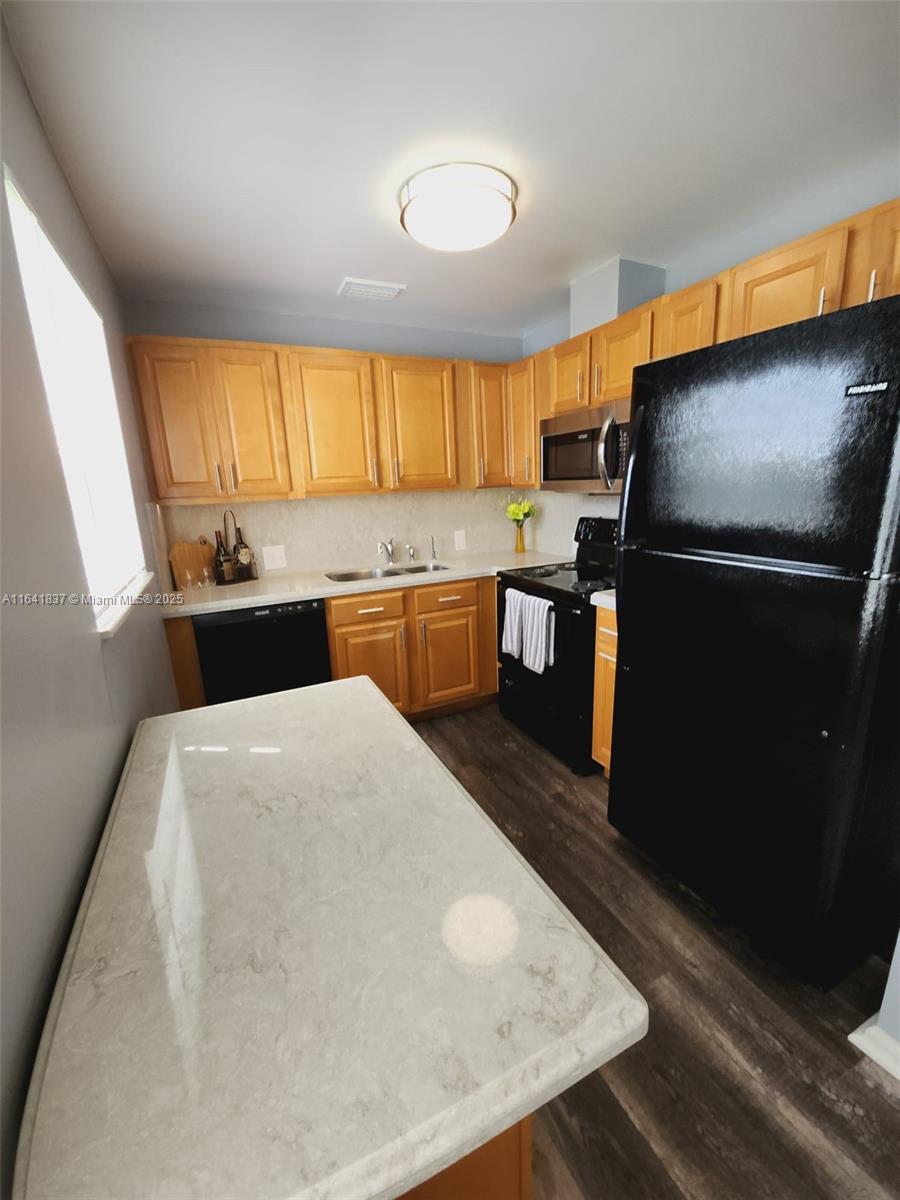 FANSHAW AT CENTURY VILLAG - Residential Lease