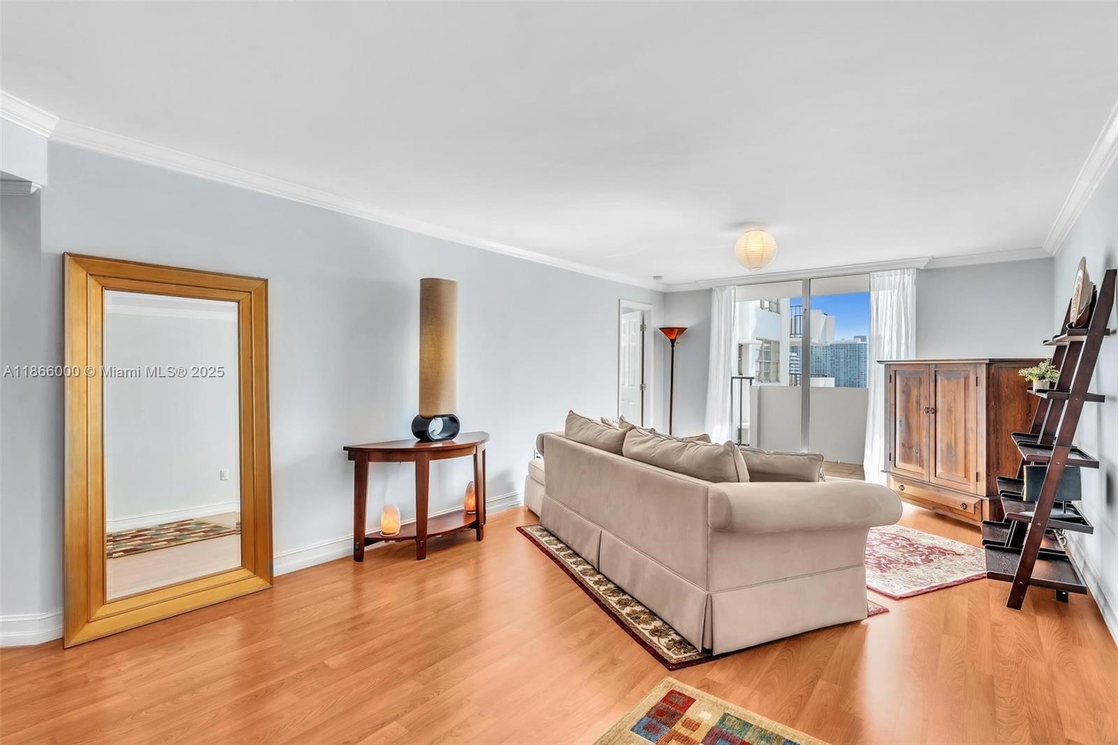 COMMODORE PLAZA CONDO - Residential