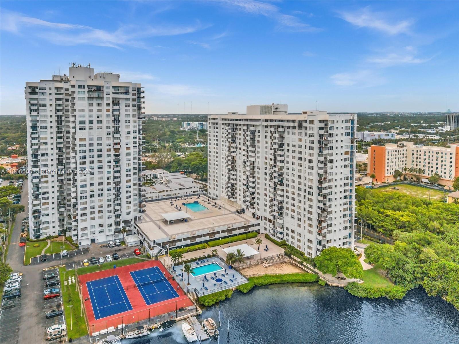 COMMODORE PLAZA CONDO - Residential