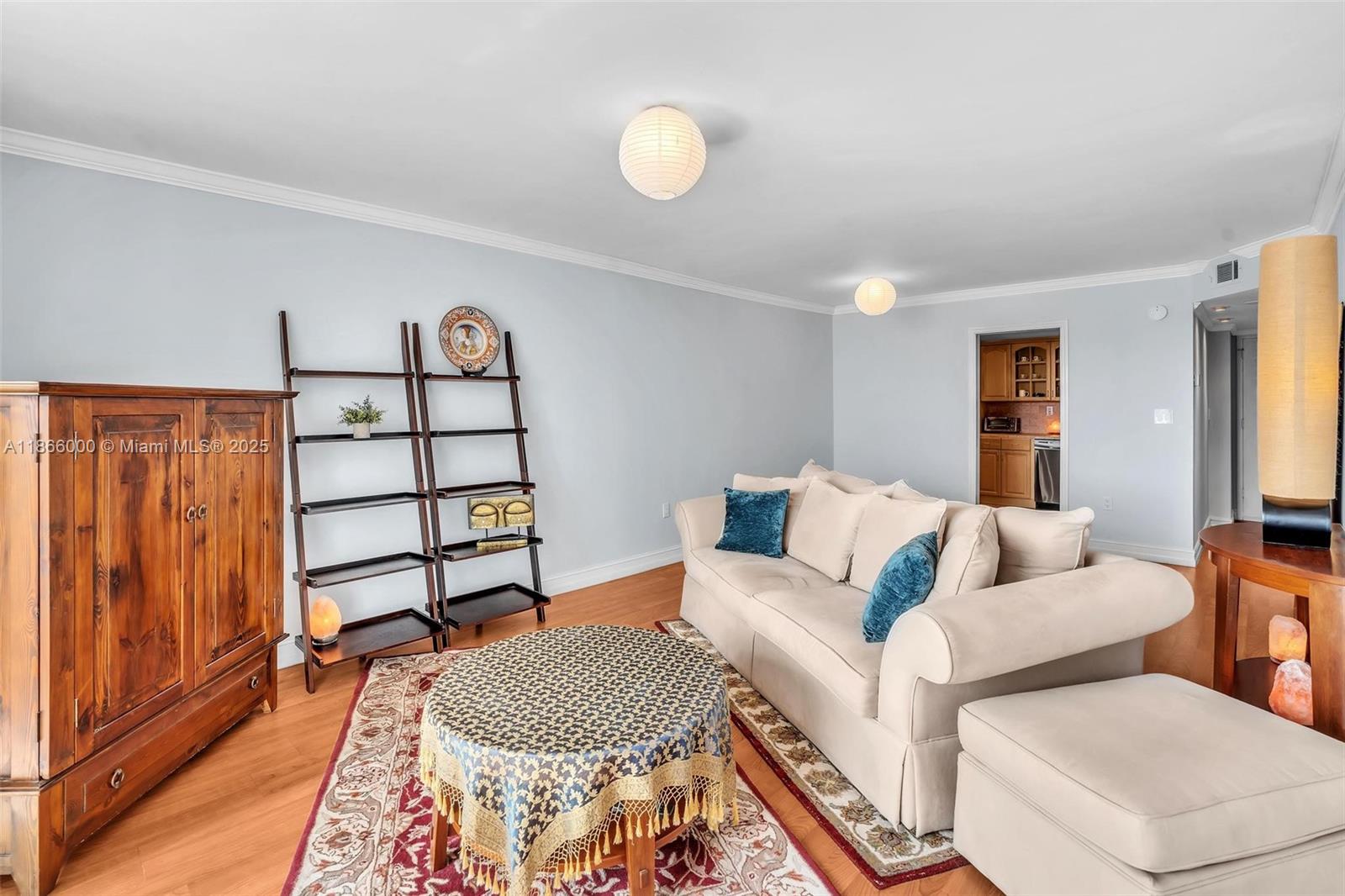 COMMODORE PLAZA CONDO - Residential