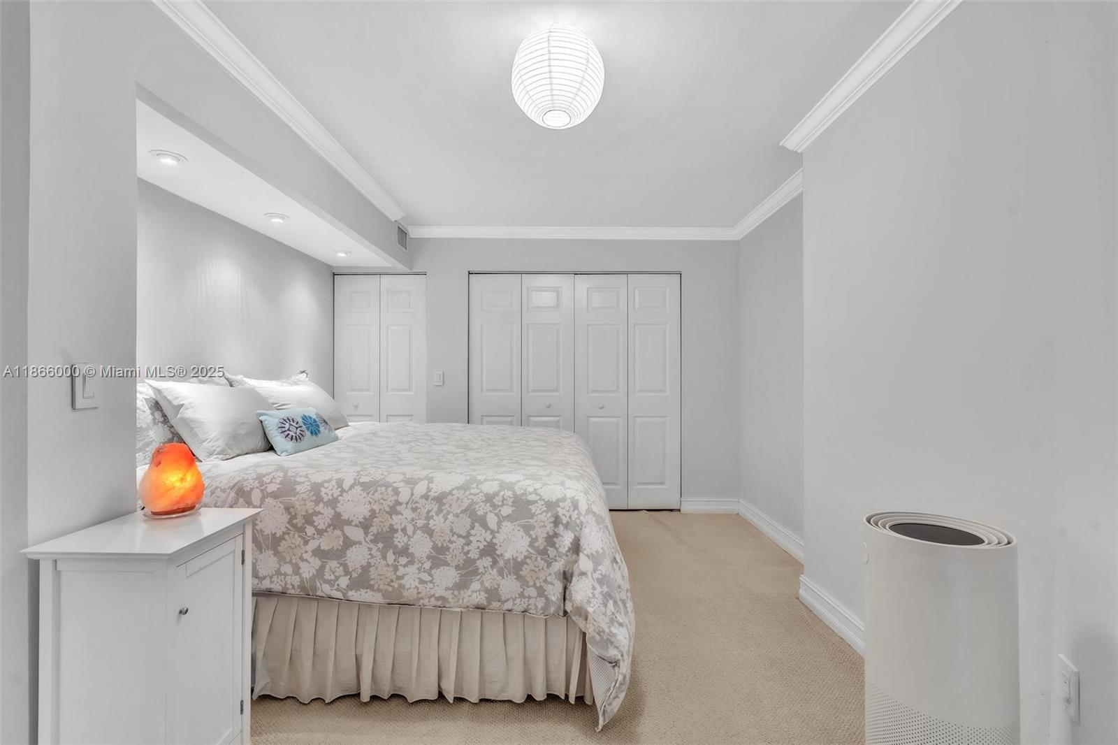 COMMODORE PLAZA CONDO - Residential