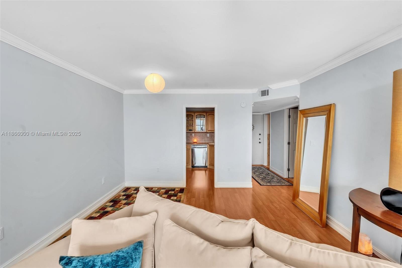 COMMODORE PLAZA CONDO - Residential