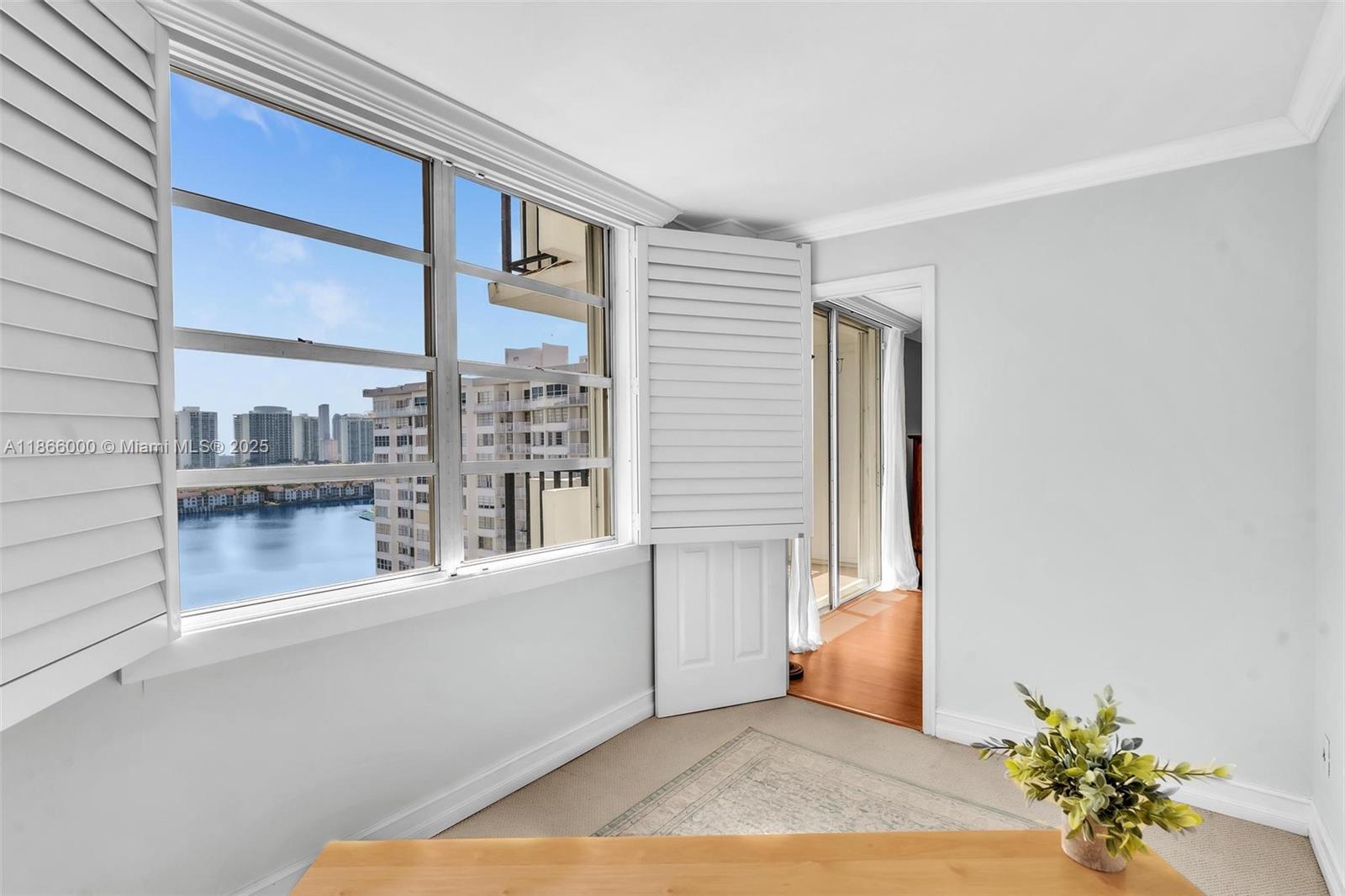 COMMODORE PLAZA CONDO - Residential