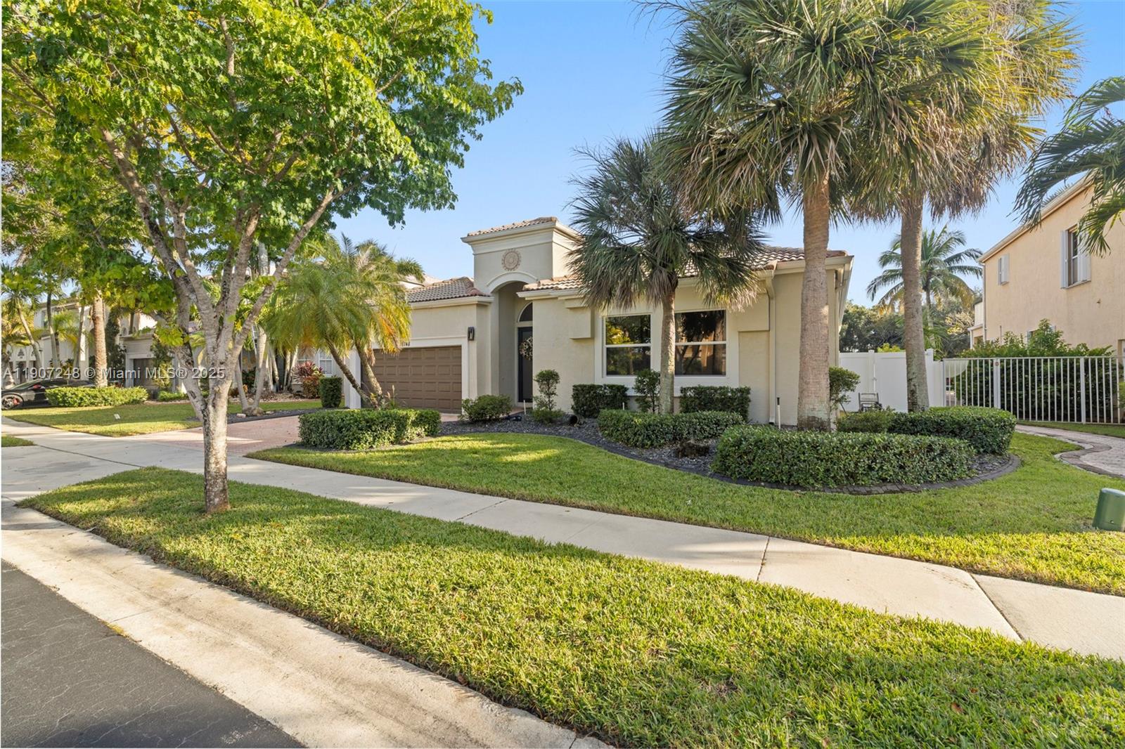 SESSA EIGHT - Residential