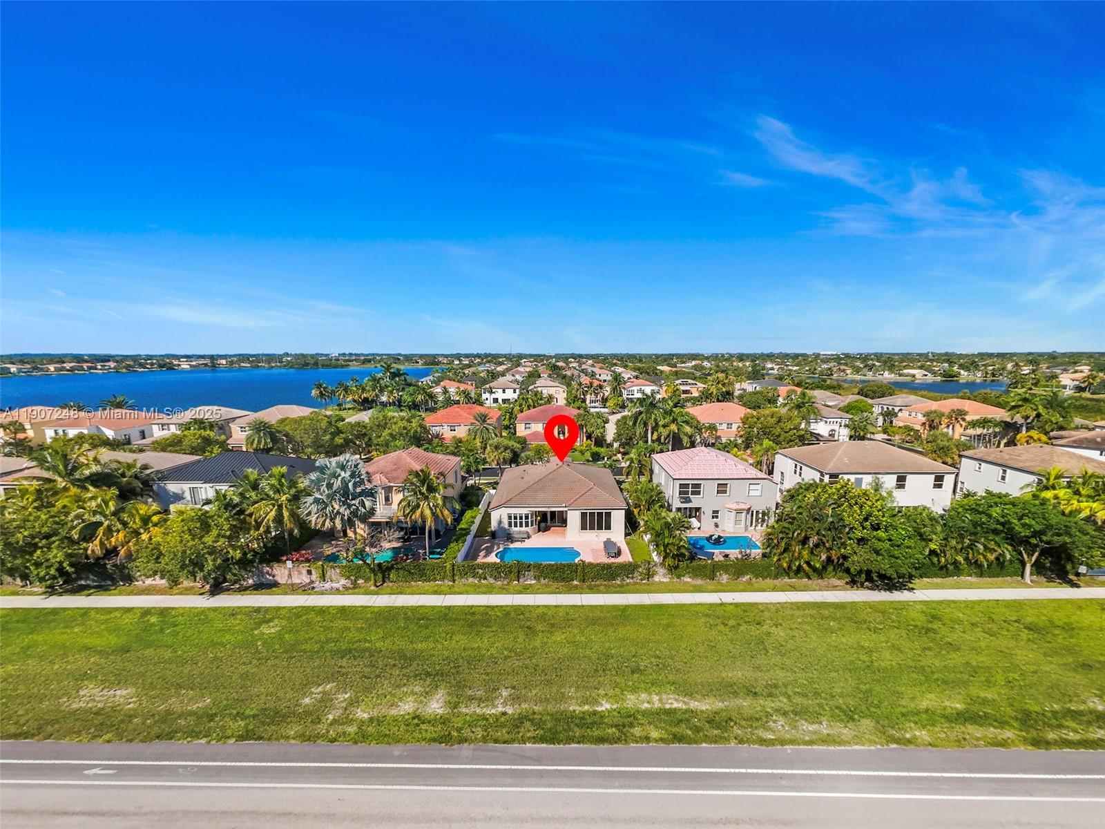 SESSA EIGHT - Residential