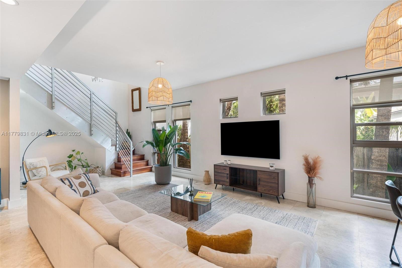 1545 Jefferson Ave 106
