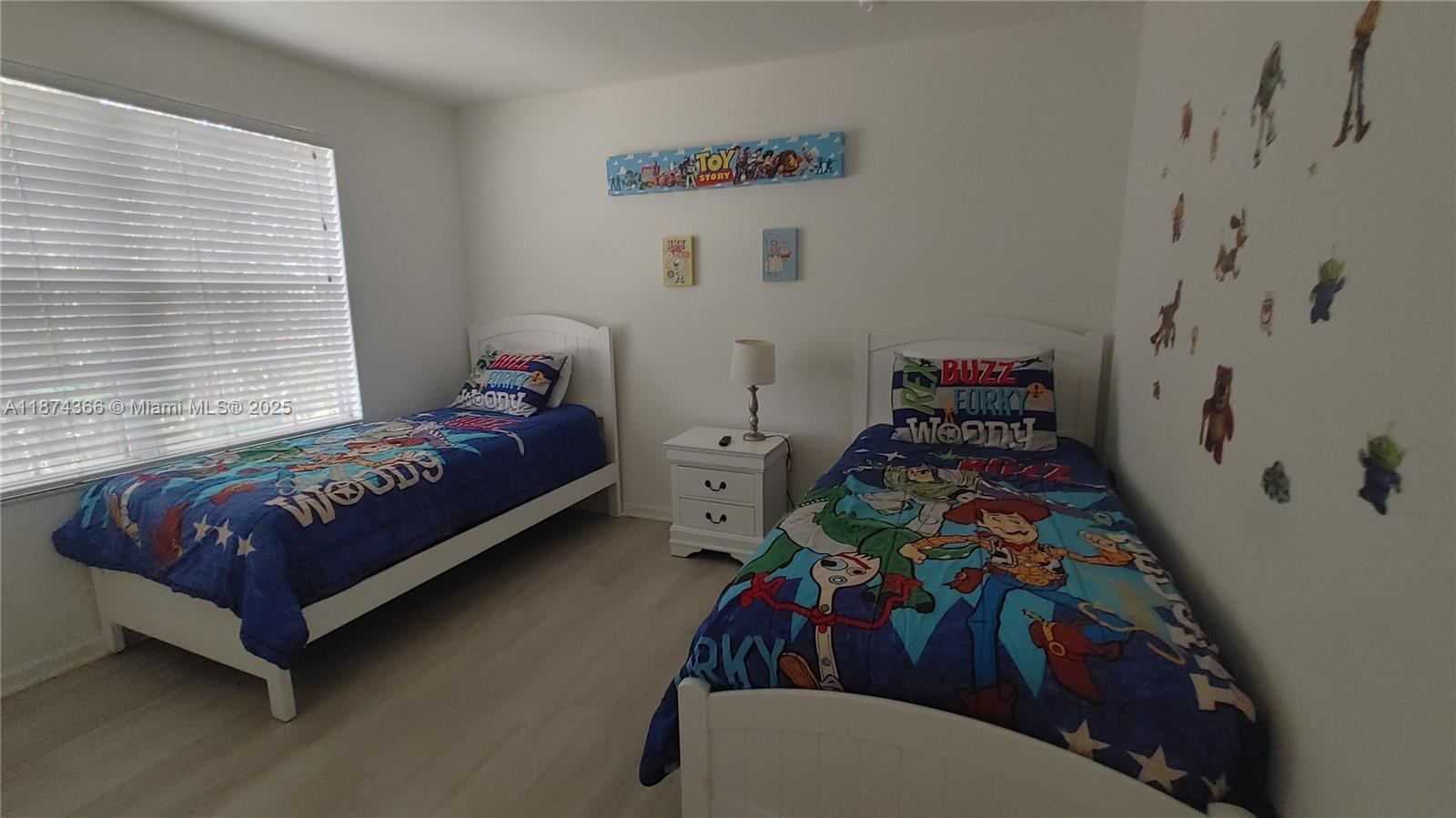 WINDSOR HILLS PHASE THREE - Residential Lease