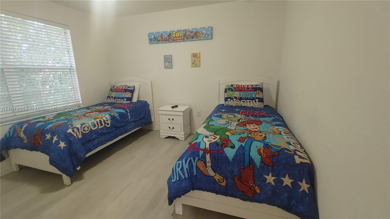 WINDSOR HILLS PHASE THREE - Residential Lease