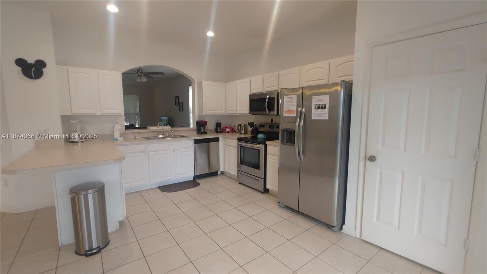 WINDSOR HILLS PHASE THREE - Residential Lease