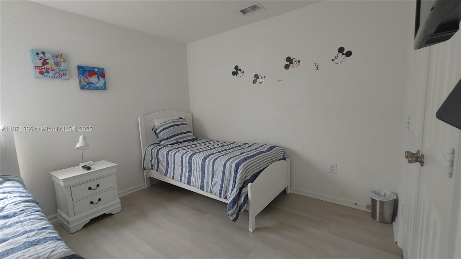 WINDSOR HILLS PHASE THREE - Residential Lease