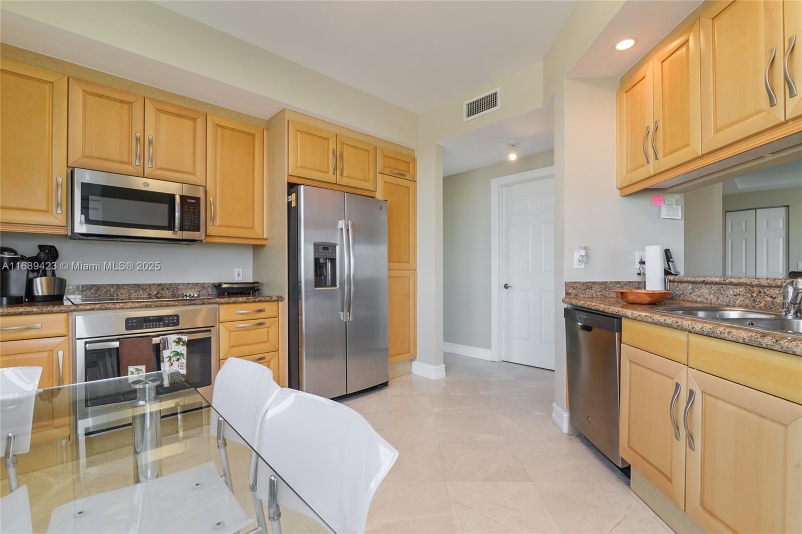 9751 E Bay Harbor Dr 8D