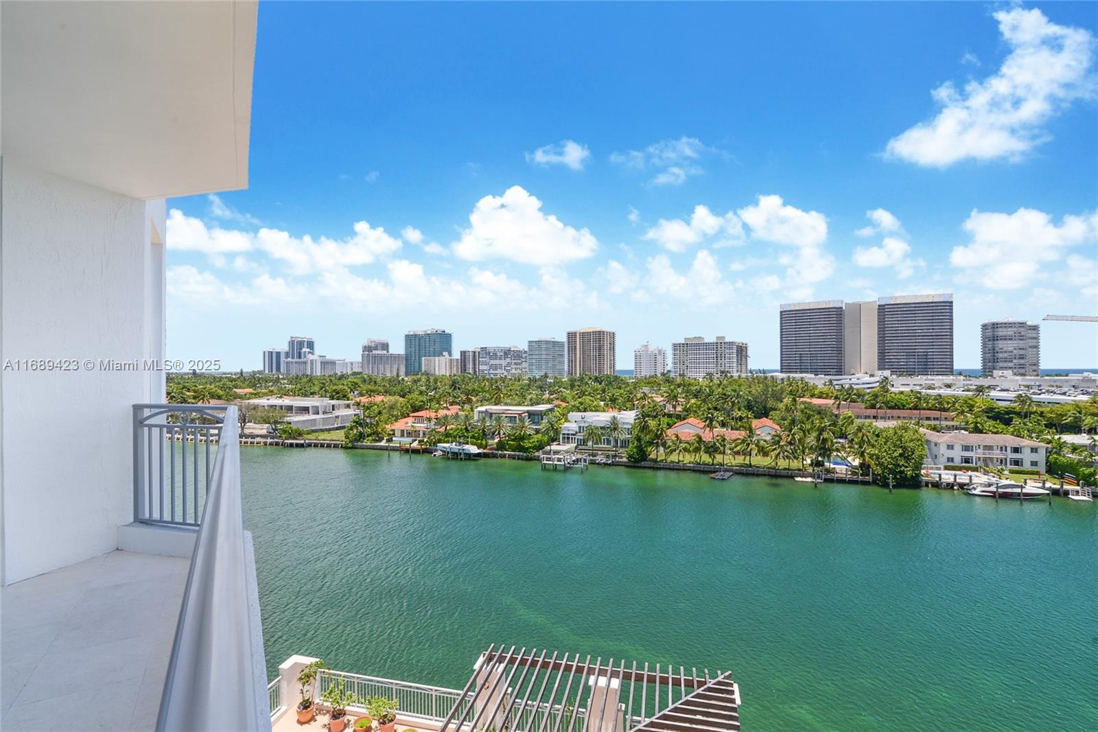 CARROLL WALK CONDO - Residential