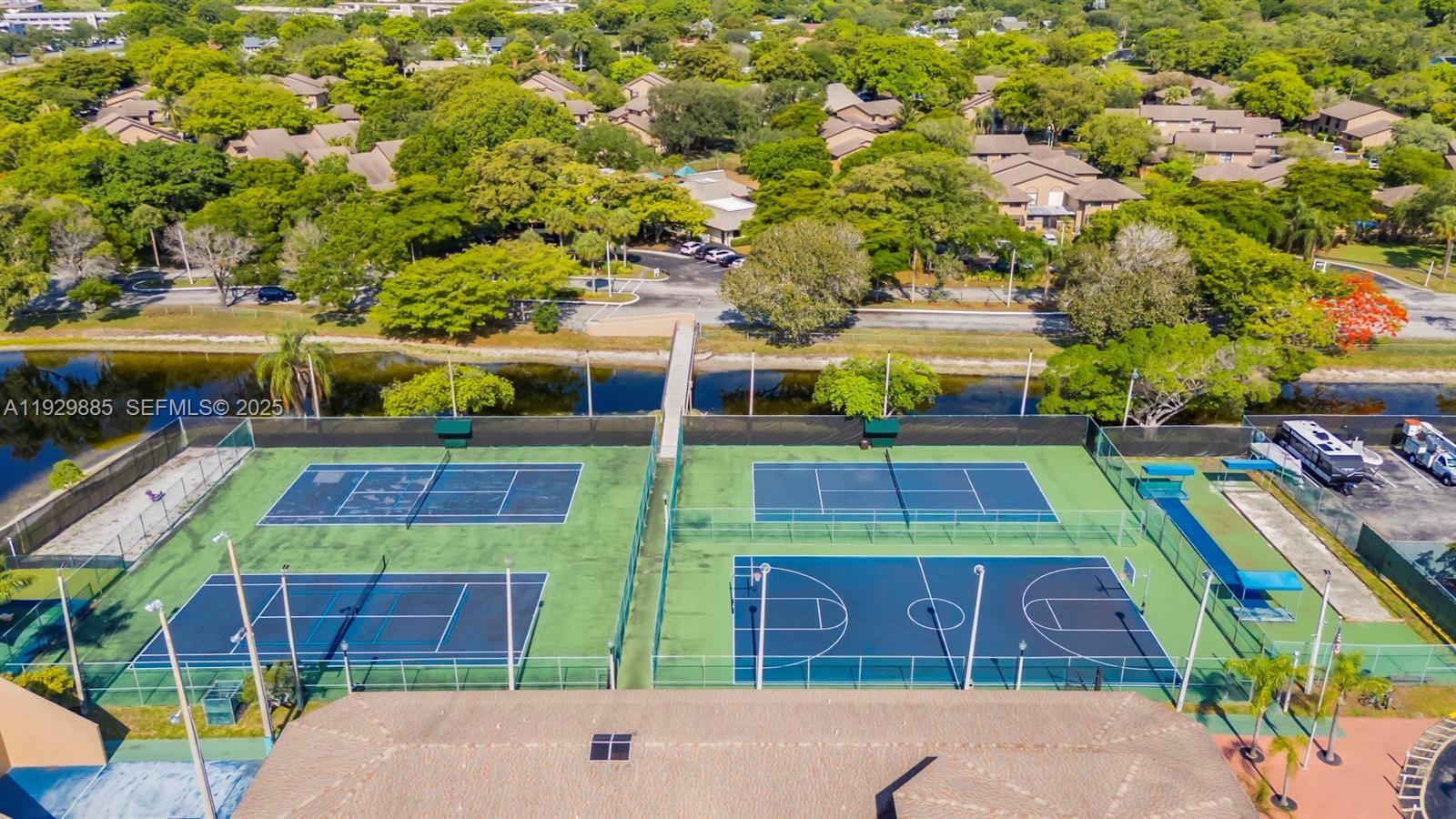 CENTURA PARC AT COCONUT C - Residential