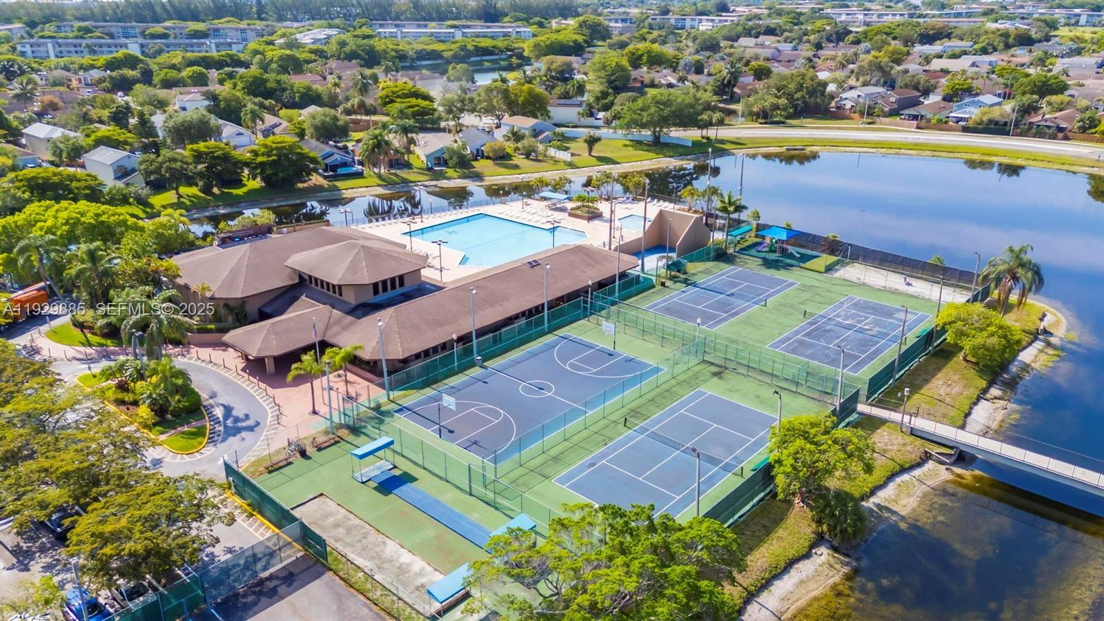 CENTURA PARC AT COCONUT C - Residential