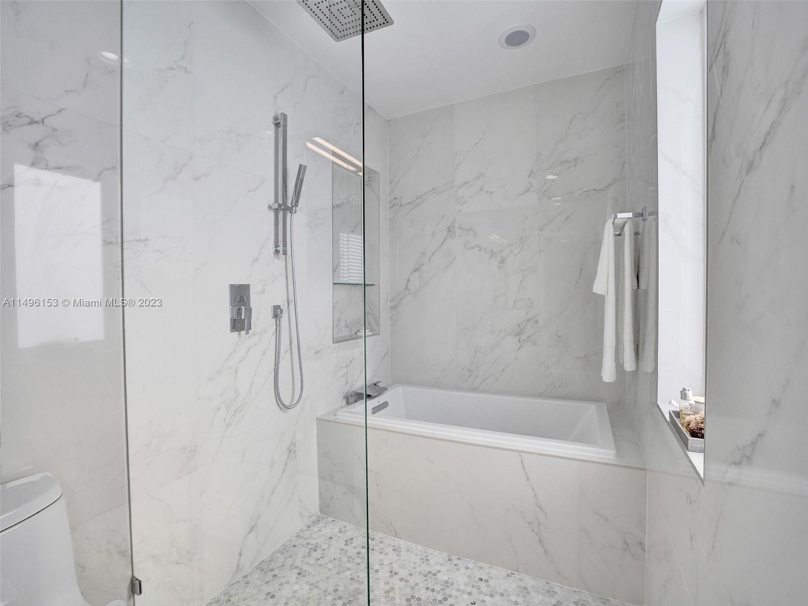 CORAL GABLES RIVIERA SEC - Residential