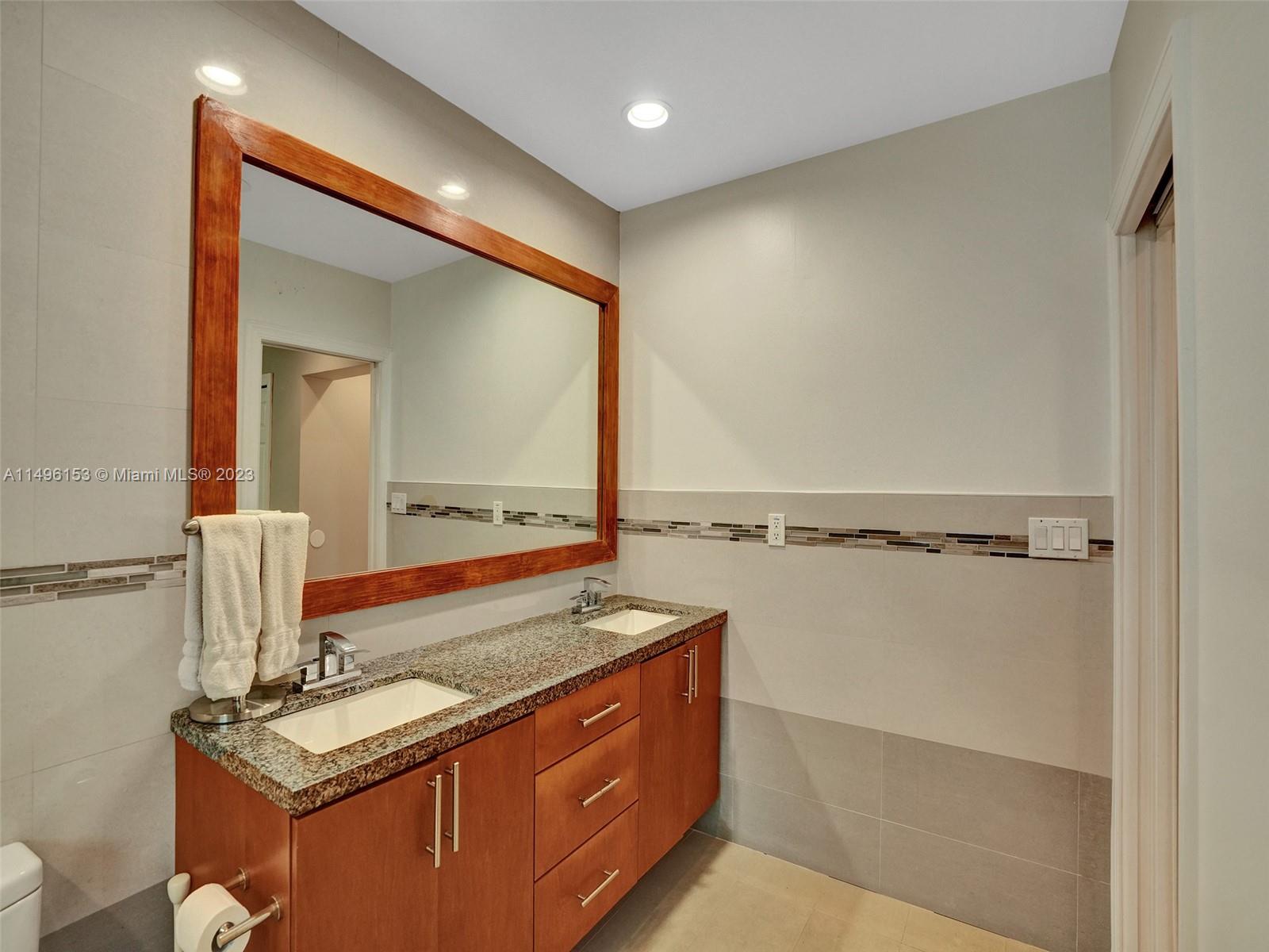 CORAL GABLES RIVIERA SEC - Residential