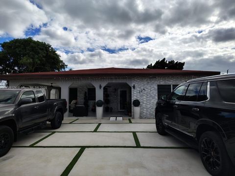 224 E 42nd St Hialeah FL 33013