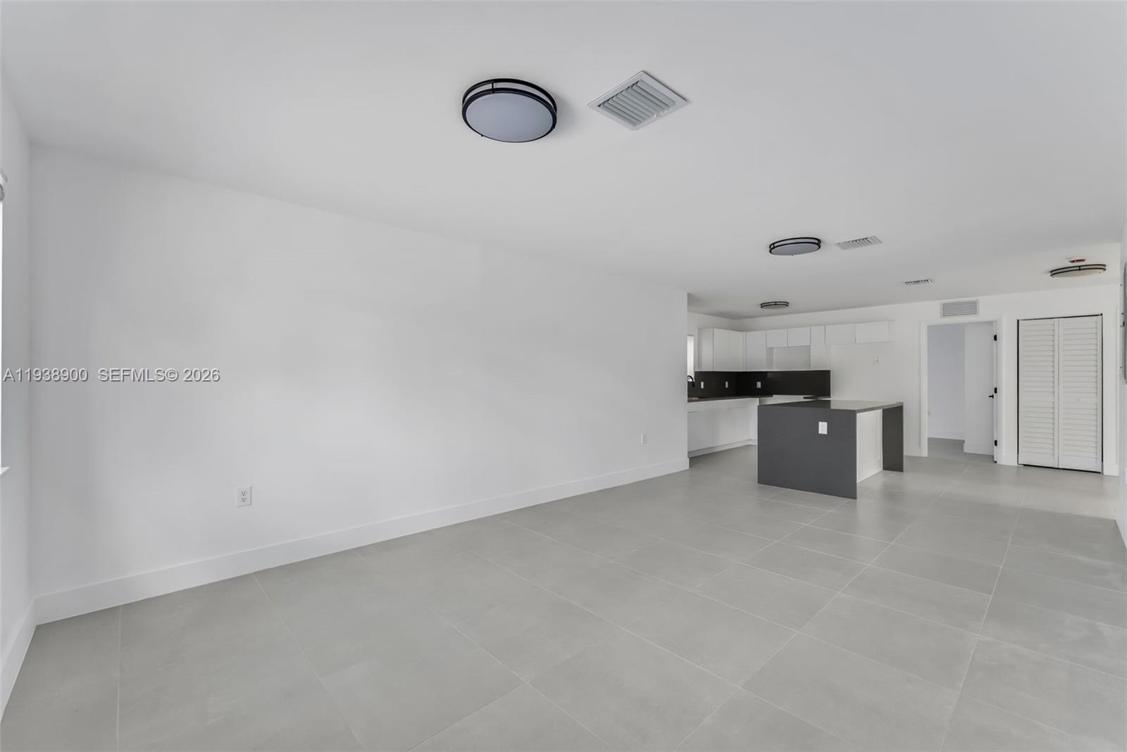 HIALEAH HEIGHTS - Residential Income