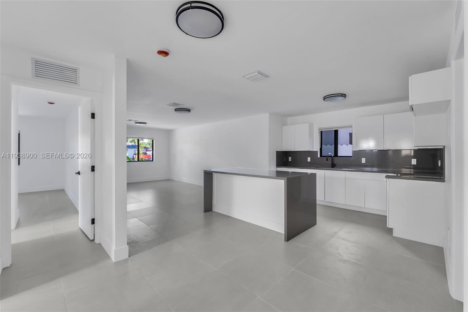 HIALEAH HEIGHTS - Residential Income