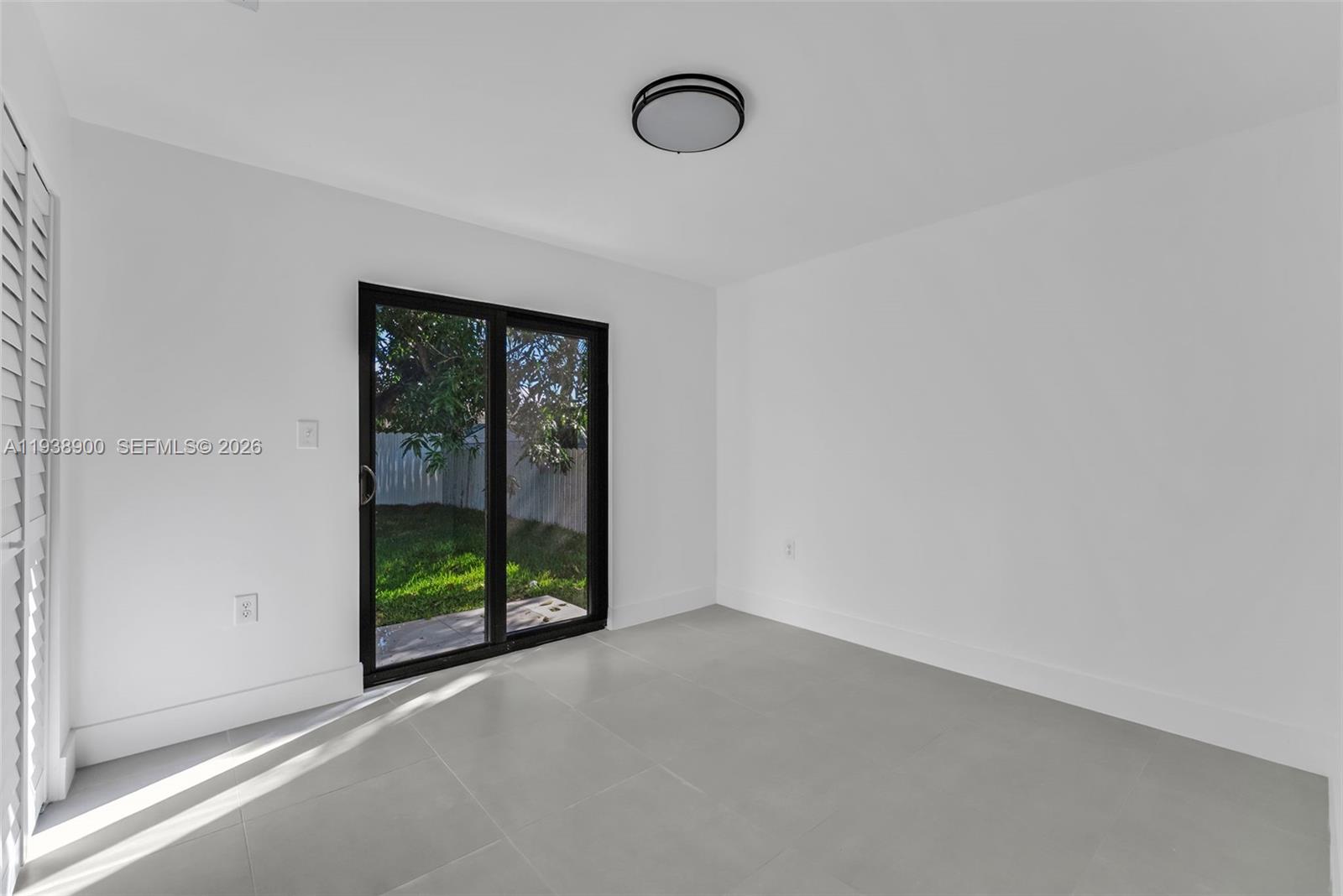 HIALEAH HEIGHTS - Residential Income