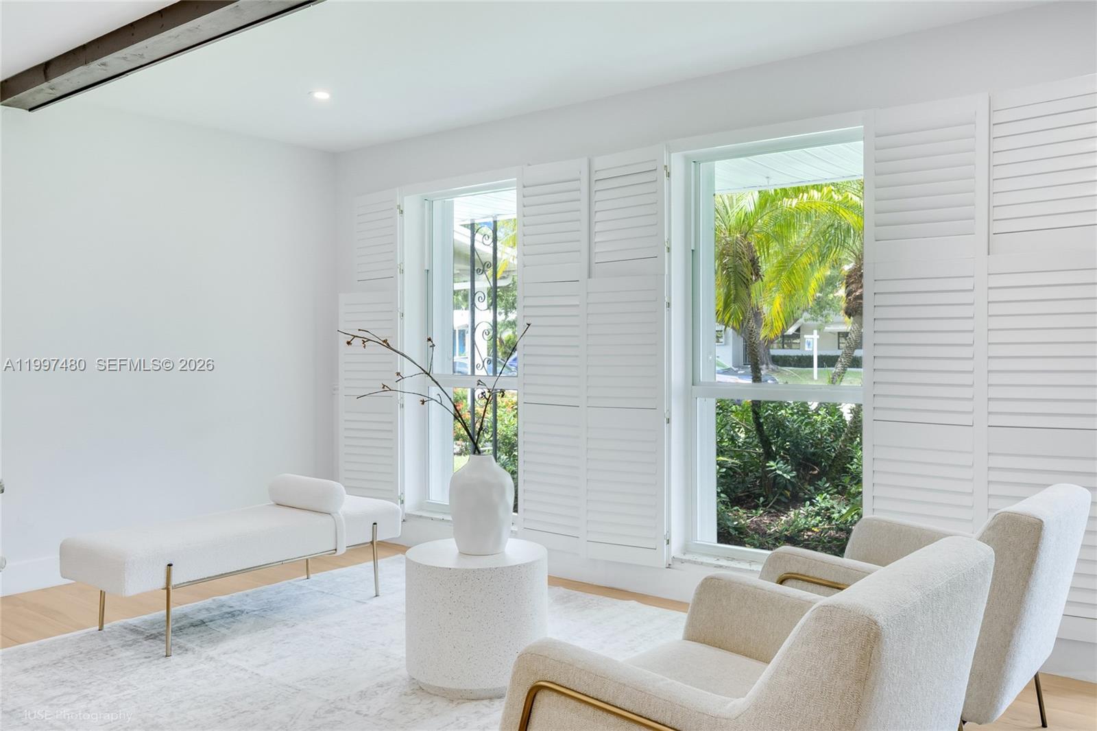 HOLLYWOOD LAKES SECTION - Residential