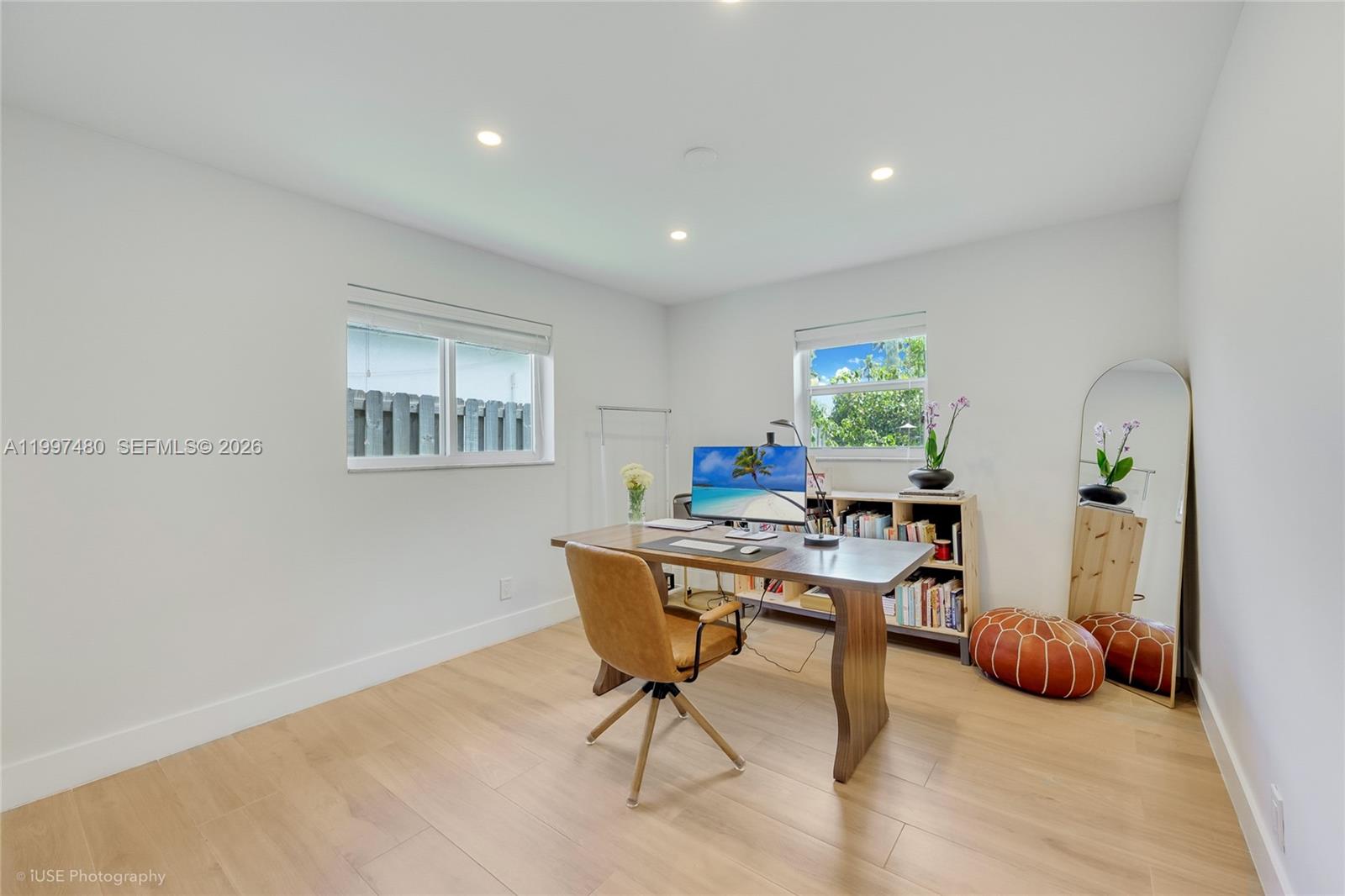 HOLLYWOOD LAKES SECTION - Residential