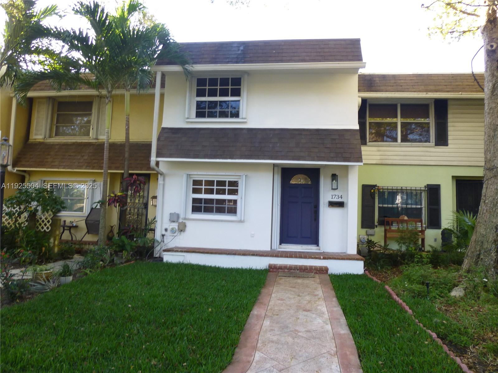 EXECUTIVE MANORS - Residential